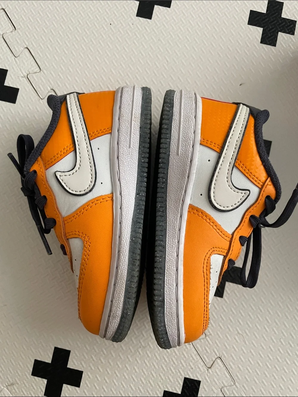Nike Force 1 low (td) Kids Orange, White and Black Low-Top Sneakers 8 c